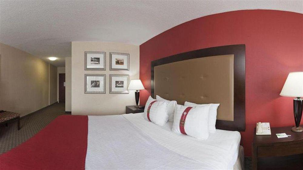 Holiday Inn & Suites Raleigh Cary By Ihg Dış mekan fotoğraf