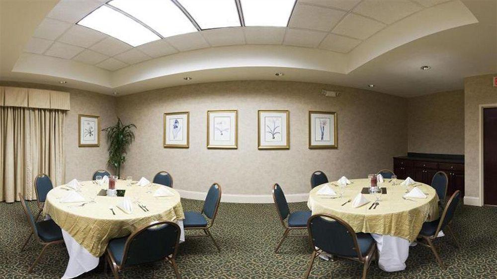 Holiday Inn & Suites Raleigh Cary By Ihg Dış mekan fotoğraf